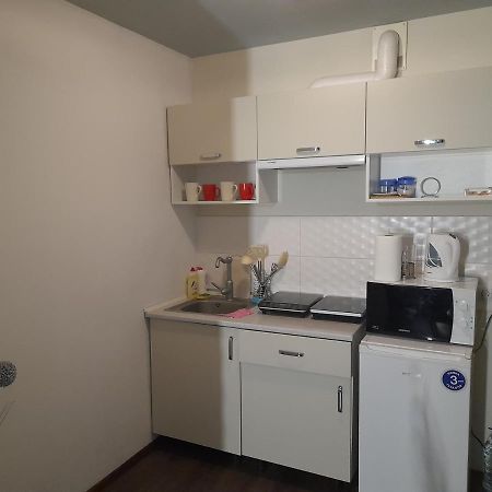 Modern Studio 15 Min To The City Centre Lviv Exterior photo